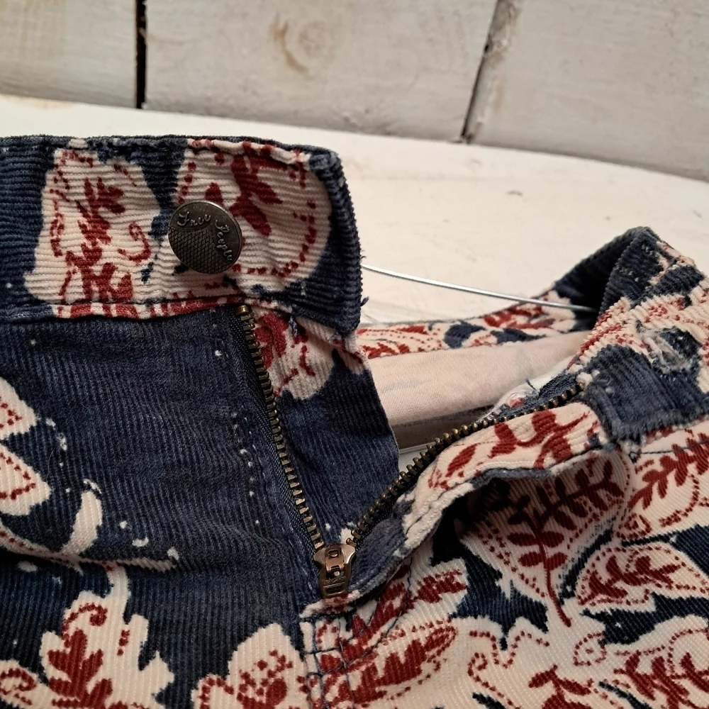 Free People Womens Blue White Red Floral Corduroy Skinny Pants Size 24